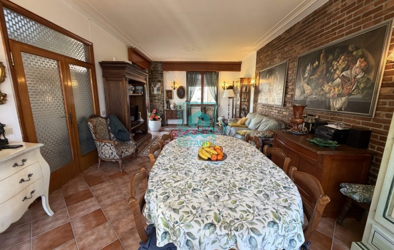 Bifamiliare in vendita a Camaiore